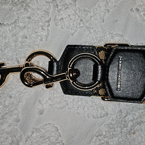 Accessories - Picture 4 of 4